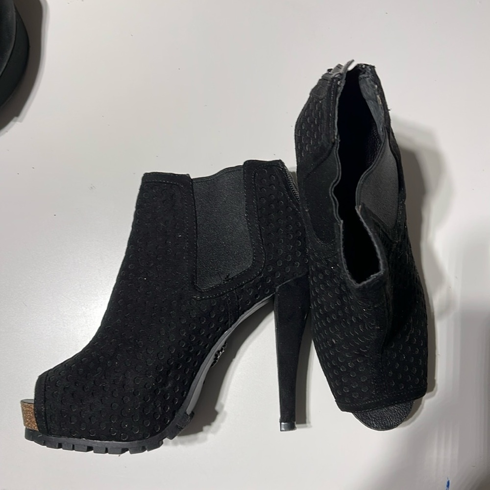 Simple Vera Open Toe Booties - image 1